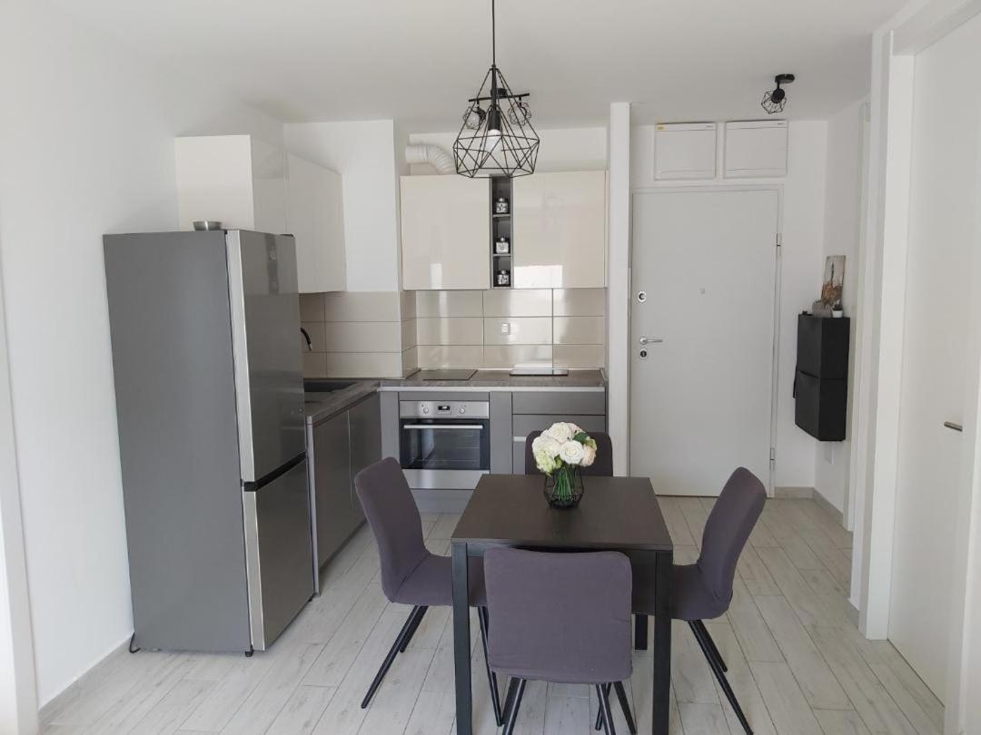 Apartman Ana Iadera With Balcony And Parking Ζαντάρ Εξωτερικό φωτογραφία